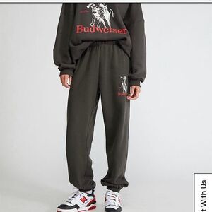 Pacsun Women's Grey Joggers-tracksuits